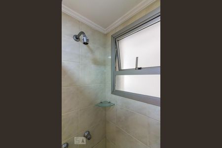 Banheiro de apartamento para alugar com 3 quartos, 72m² em Santa Teresinha, São Paulo