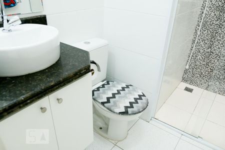 Casa para alugar com 115m², 3 quartos e 2 vagas Casa para alugar com 115m², 3 quartos e 2 vagasBanheiro Social