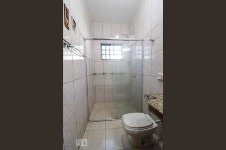 Casa para alugar com 286m², 3 quartos e 4 vagas Casa para alugar com 286m², 3 quartos e 4 vagasBanheiro da suíte 3