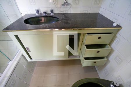 Apartamento para alugar com 110m², 3 quartos e 1 vaga Apartamento para alugar com 110m², 3 quartos e 1 vagaBanheiro da Suíte