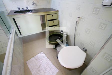 Apartamento para alugar com 110m², 3 quartos e 1 vaga Apartamento para alugar com 110m², 3 quartos e 1 vagaBanheiro da Suíte