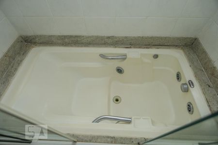 Apartamento para alugar com 90m², 3 quartos e 2 vagasBanheiro da Suíte