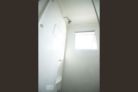 banheiro de apartamento para alugar com 2 quartos, 66m² em São Bernardo, Campinas