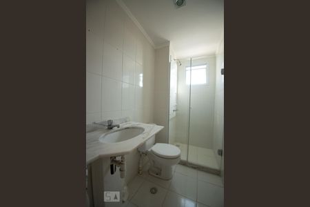 banheiro de apartamento para alugar com 2 quartos, 66m² em São Bernardo, Campinas