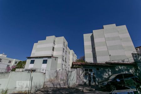 Apartamento à venda com 60m², 3 quartos e 1 vagaFachada