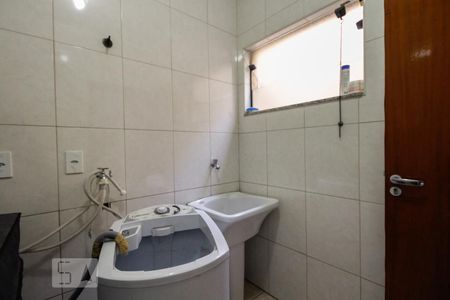 Casa à venda com 400m², 4 quartos e 8 vagasÁrea de serviço 