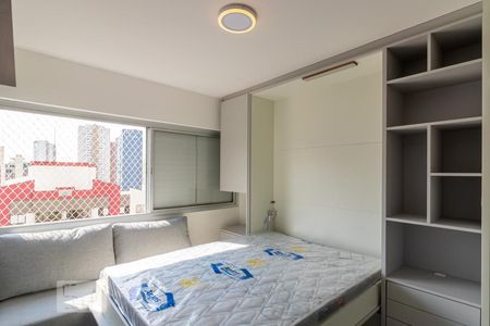 Quarto Sala com Cama Aberta de kitnet/studio para alugar com 1 quarto, 27m² em Jardim Vila Mariana, São Paulo