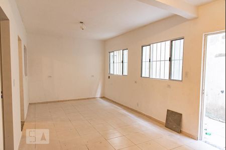 Sala de casa de condomínio para alugar com 2 quartos, 45m² em Saúde, São Paulo