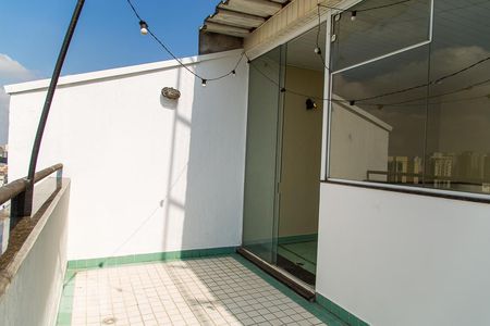 Apartamento para alugar com 136m², 1 quarto e 1 vagaVaranda