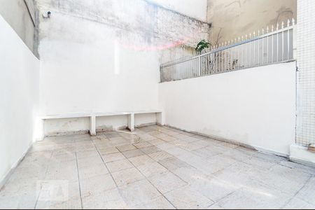 Apartamento à venda com 64m², 1 quarto e sem vagaQuintal