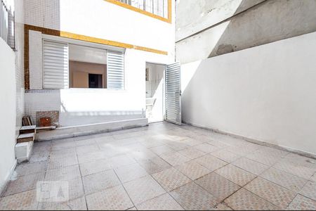 Apartamento à venda com 64m², 1 quarto e sem vagaQuintal