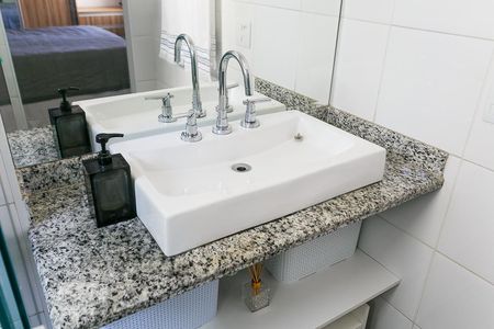 Apartamento à venda com 95m², 2 quartos e 2 vagas Apartamento à venda com 95m², 2 quartos e 2 vagasBanheiro Suíte 1