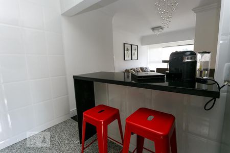 Apartamento à venda com 95m², 2 quartos e 2 vagas Apartamento à venda com 95m², 2 quartos e 2 vagasCozinha - Armários