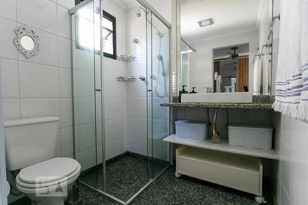 Apartamento à venda com 95m², 2 quartos e 2 vagas Apartamento à venda com 95m², 2 quartos e 2 vagasBanheiro da Suíte 1