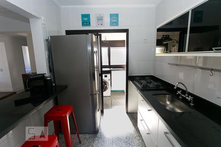 Apartamento à venda com 95m², 2 quartos e 2 vagas Apartamento à venda com 95m², 2 quartos e 2 vagasCozinha - Armários