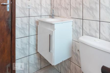 Casa para alugar com 60m², 2 quartos e sem vaga Casa para alugar com 60m², 2 quartos e sem vagaBanheiro