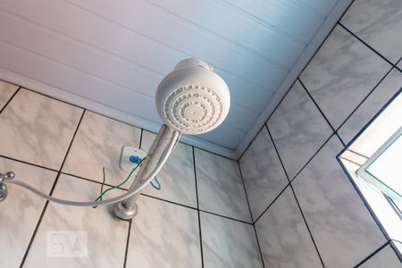 Casa para alugar com 60m², 2 quartos e sem vaga Casa para alugar com 60m², 2 quartos e sem vagaChuveiro