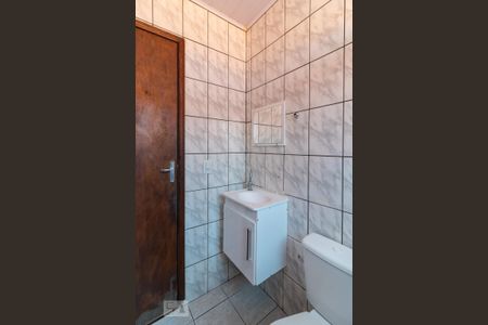 Casa para alugar com 60m², 2 quartos e sem vaga Casa para alugar com 60m², 2 quartos e sem vagaBanheiro