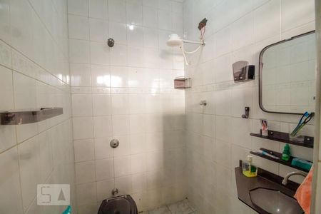 Casa à venda com 170m², 3 quartos e 2 vagas Casa à venda com 170m², 3 quartos e 2 vagasBanheiro - Edícula