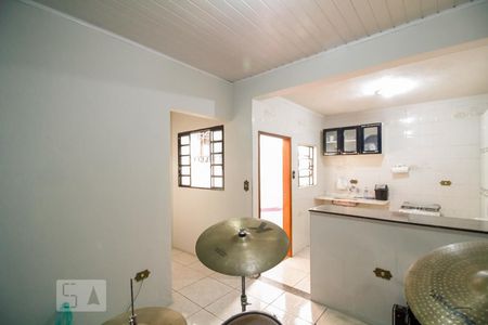 Casa à venda com 170m², 3 quartos e 2 vagas Casa à venda com 170m², 3 quartos e 2 vagasCozinha - Edícula