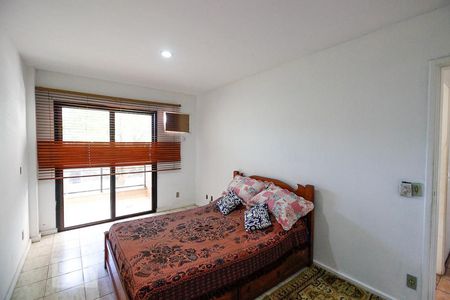 Apartamento à venda com 185m², 4 quartos e 2 vagasSuíte 3