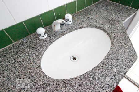 Apartamento à venda com 185m², 4 quartos e 2 vagasDetalhe Banheiro da Suíte 1