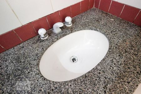 Apartamento à venda com 185m², 4 quartos e 2 vagasDetalhe Banheiro da Suíte 2