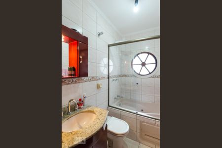 Casa à venda com 222m², 3 quartos e 3 vagasBanheiro da suíte