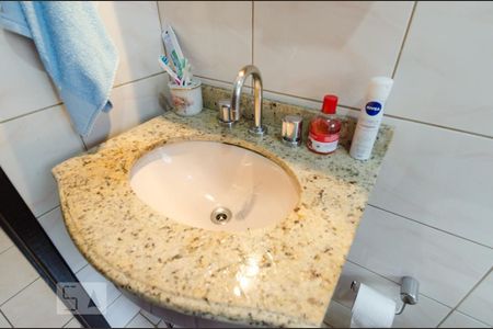 Casa à venda com 222m², 3 quartos e 3 vagasBanheiro da suíte