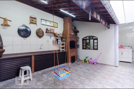 Casa à venda com 222m², 3 quartos e 3 vagasChurrasqueira