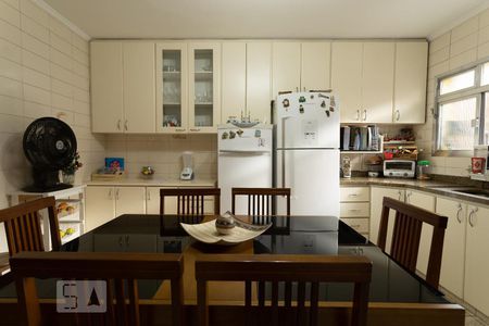 Casa à venda com 160m², 3 quartos e 2 vagas Casa à venda com 160m², 3 quartos e 2 vagasCozinha