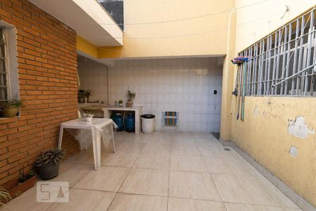 Casa à venda com 160m², 3 quartos e 2 vagas Casa à venda com 160m², 3 quartos e 2 vagasQuintal