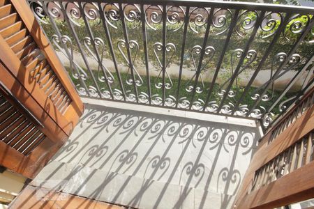 Varanda 2 de casa para alugar com 4 quartos, 380m² em Vila Inah, São Paulo