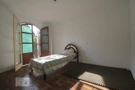 Suíte de casa à venda com 4 quartos, 380m² em Vila Inah, São Paulo