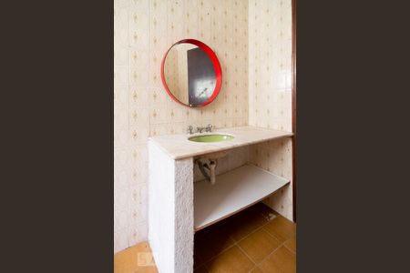 Casa à venda com 220m², 3 quartos e 4 vagasBanheiro Quarto 4 - Suíte