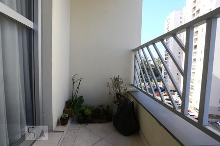 Sacada de apartamento à venda com 3 quartos, 67m² em Continental, Osasco