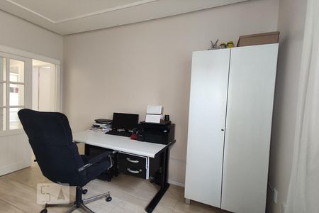 Casa de condomínio à venda com 153m², 3 quartos e 2 vagasEscritório