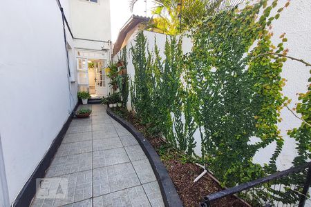 Casa de condomínio à venda com 153m², 3 quartos e 2 vagasJardim