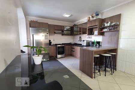 Casa de condomínio à venda com 153m², 3 quartos e 2 vagasCozinha