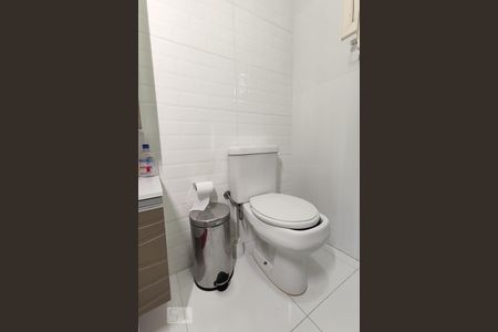 Casa de condomínio à venda com 153m², 3 quartos e 2 vagasBanheiro 2