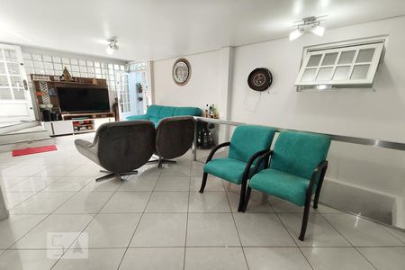 Casa de condomínio à venda com 153m², 3 quartos e 2 vagasSala de Estar