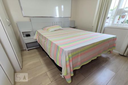 Casa de condomínio à venda com 153m², 3 quartos e 2 vagasQuarto 1