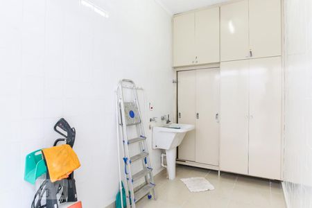 Casa para alugar com 379m², 4 quartos e 3 vagasLavanderia