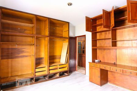 Casa para alugar com 379m², 4 quartos e 3 vagasQuarto 1