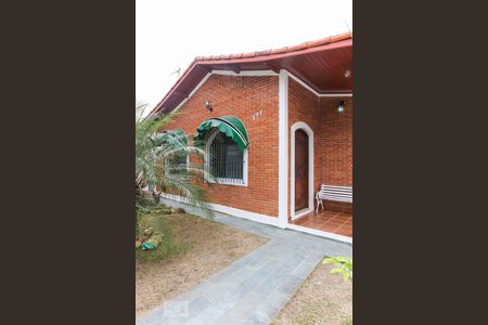 Casa para alugar com 379m², 4 quartos e 3 vagasQuintal Frente