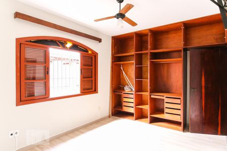 Casa para alugar com 379m², 4 quartos e 3 vagasSuíte