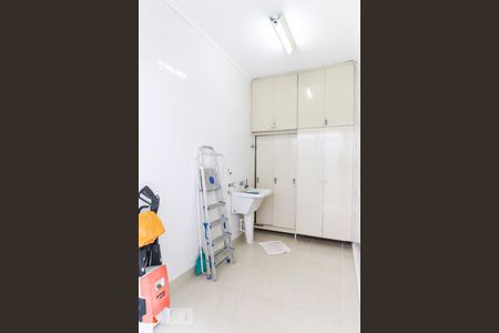 Casa para alugar com 379m², 4 quartos e 3 vagasLavanderia
