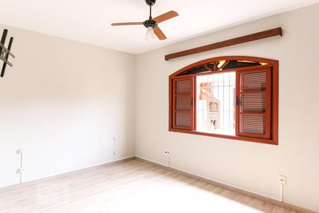 Casa para alugar com 379m², 4 quartos e 3 vagasSuíte