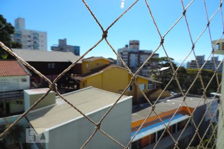 Sala - Vista de apartamento para alugar com 2 quartos, 60m² em Agronômica, Florianópolis