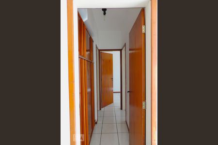 Corredor de apartamento para alugar com 2 quartos, 60m² em Agronômica, Florianópolis